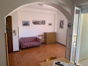 A seating area at AndEli DUE