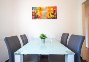 Zdjęcie z galerii obiektu Apartment Kröllgasse I contactless check-in w Wiedniu