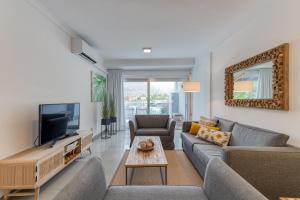 Μια τηλεόραση ή/και κέντρο ψυχαγωγίας στο Deisy Apartments