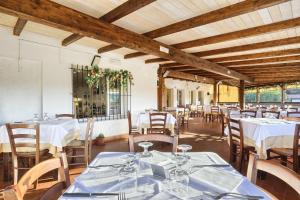 Restaurace v ubytování Oleandri Suite Hotel