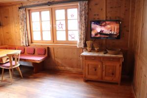 Fotografie z fotogalerie ubytování Ferienhaus Steinau v destinaci Kappl