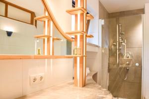 Ένα μπάνιο στο Rocca Apartments +29 φωτογραφίες