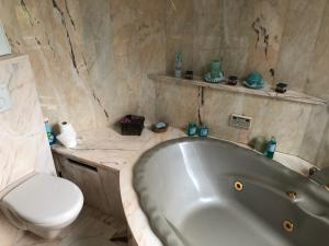 Bilik mandi di Château Les Tourelles