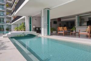 Bazén v ubytování Wabi Sabi Boutique Hotel - SHA Extra Plus nebo v jeho okolí