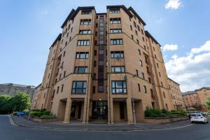 Foto dalla galleria di Stunning 1 Bed Merchant City Apartment with Parking a Glasgow