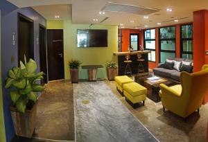 The lobby or reception area at Aspira D'Andora Sukhumvit 16 - Asoke