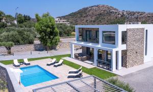 The swimming pool at or close to Kastalys Villa