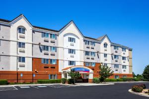 Photo de la galerie de l'établissement Candlewood Suites Medford, an IHG Hotel, à Medford