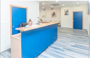 Лобі або стійка реєстрації в AI HOSTEL