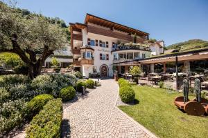 Vonkajšia záhrada v ubytovaní Boutique Hotel Zum Rosenbaum
