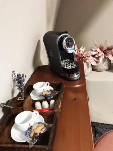 Příslušenství pro přípravu čaje a kávy v ubytování Hotel Krumbach