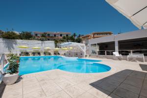 Gallery image of Kouros Apartments & Studios By Hotelius in Agios Stefanos