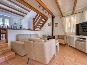Χώρος καθιστικού στο Villa La Marquesa by Interhome