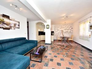 Posedenie v ubytovaní Apartment Fliri by Interhome