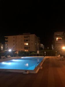 Bazén v ubytování Calafell Apartment 2 nebo v jeho okolí