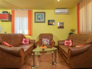 Posezení v ubytování Holiday Home Ana by Interhome