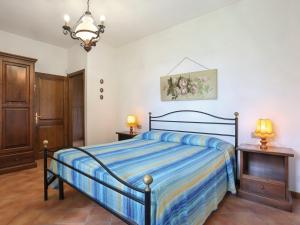 A bed or beds in a room at Holiday Home Il Forno - TER101 by Interhome Még 11 kép