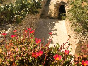 Giardino di L'Gharix Temple Retreat