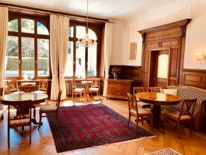 Predel za sedenje v nastanitvi Hotel Fravi