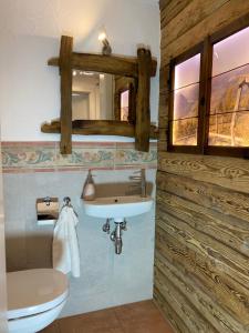Ένα μπάνιο στο Ferienwohnung Dolomiten