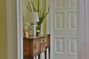 A television and/or entertainment center at The Loddon Swan 