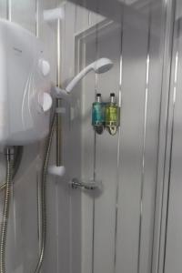 Et badeværelse på The Rowan Hotel