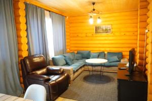 LOG HOUSE的休息区