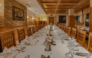 Restauracja lub miejsce do jedzenia w obiekcie Hotel Central