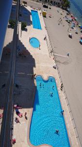 Bazén v ubytování LA MANGA BEACH CLUB RESORT nebo v jeho okolí