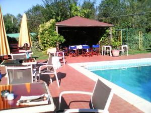 The swimming pool at or close to Little Star pioppa