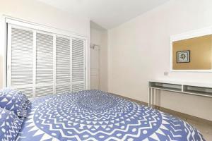 Posteľ alebo postele v izbe v ubytovaní Altamira Apartamentos Adeje + 19 fotografií