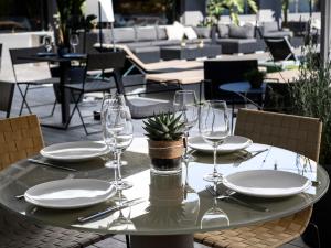 Een restaurant of ander eetgelegenheid bij Astari