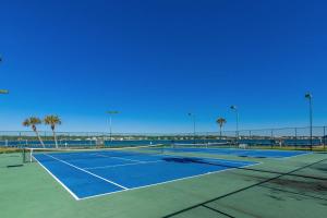 Pista de tennis o esquaix a Gulf Shores Surf & Racquet Club #207A o a prop