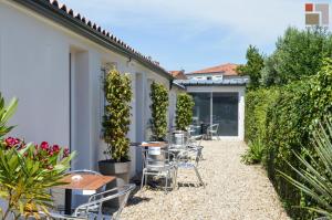 Κήπος έξω από το Hôtel Le Printemps