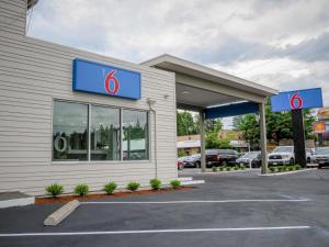 Fotografie z fotogalerie ubytování Motel 6 Tigard, Or - Portland Southwest v destinaci Tigard