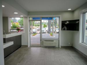 TV a/nebo společenská místnost v ubytování Motel 6 Tigard, Or - Portland Southwest