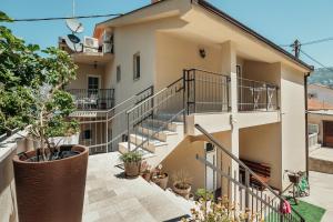 Foto Kotoris asuva majutusasutuse Apartments Ćosović galeriist