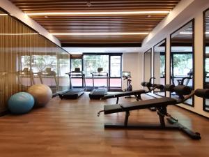 Posilňovňa alebo fitness centrum v ubytovaní Paco Hotel Beijing Road Metro Guangzhou