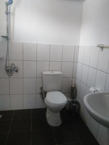 Koupelna v ubytování UĞUR BEACH HOTEL + 28 fotografií