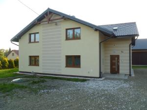 SławęcinにあるKlimatyczny Domek - Apartamenty & Noclegiのギャラリーの写真