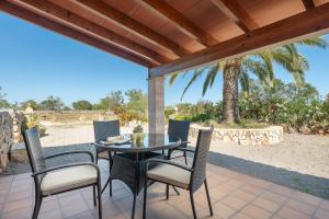 A balcony or terrace at Can Miquel