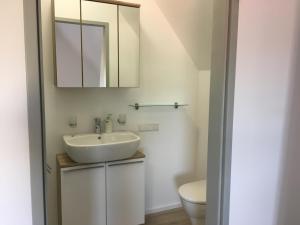 Koupelna v ubytování Pension Seeblick Latzko + 9 fotografií