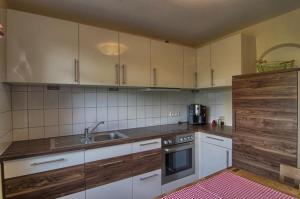 Kuchyň nebo kuchyňský kout v ubytování Ferienwohnung an der Elz
