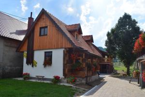 Budova, v ktorej sa horská chata nachádza