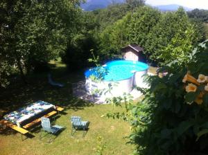 Bazen u ili blizu objekta Pension David