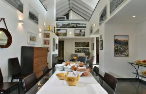 Gallery image of Cirasa Luxury Country House in Trecastagni