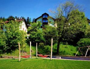 Κήπος έξω από το Apartment Cesa Collina Family