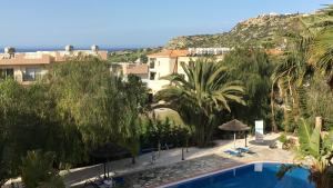 O vedere a piscinei de la sau din apropiere de Sea view Apartment Peyia, Paphos