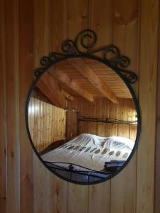 Postel nebo postele na pokoji v ubytování Rustico Lago di Como b&b