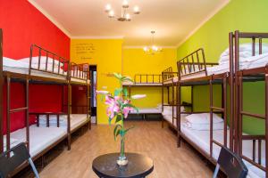 Posteľ alebo postele v izbe v ubytovaní Let's Rock Party Hostel! Age Limit From 18 until 40!